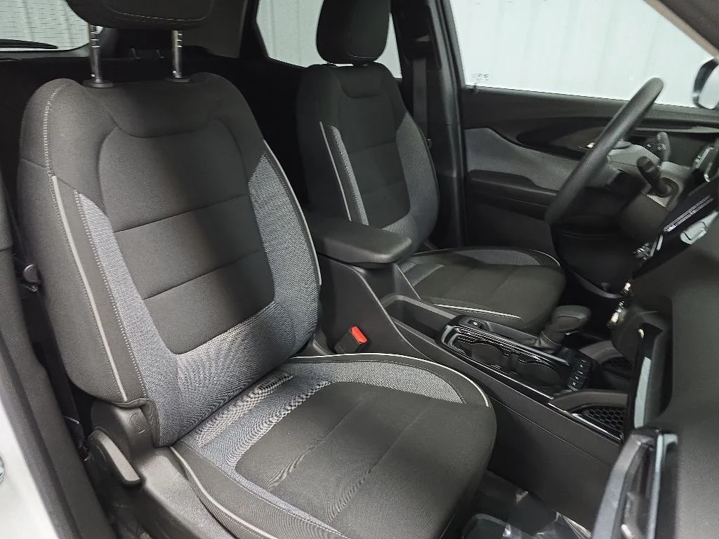 Used 2023 White Chevrolet LT image 14