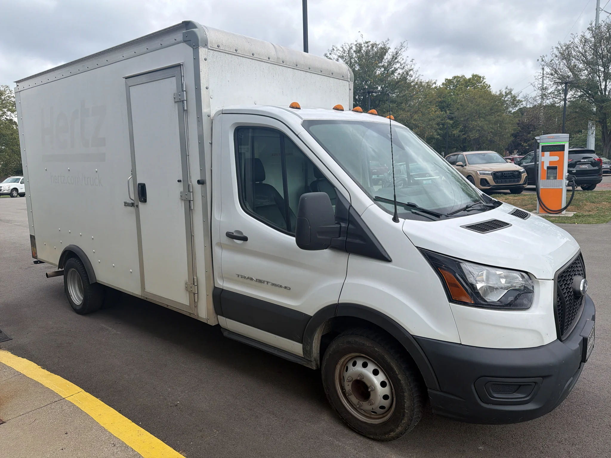 Used 2022 Oxford White Ford Base image 2