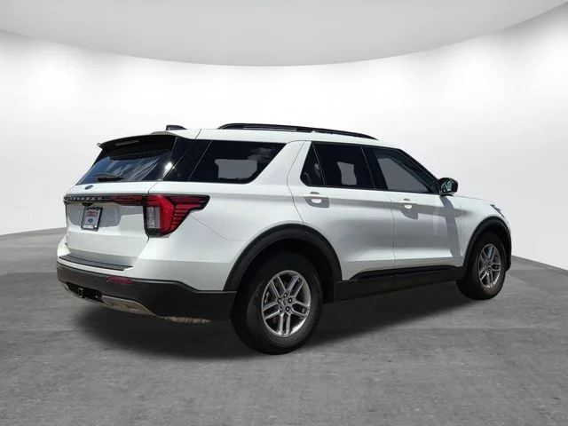 New 2026 Star White Metallic Tri-Coat Ford Active image 30