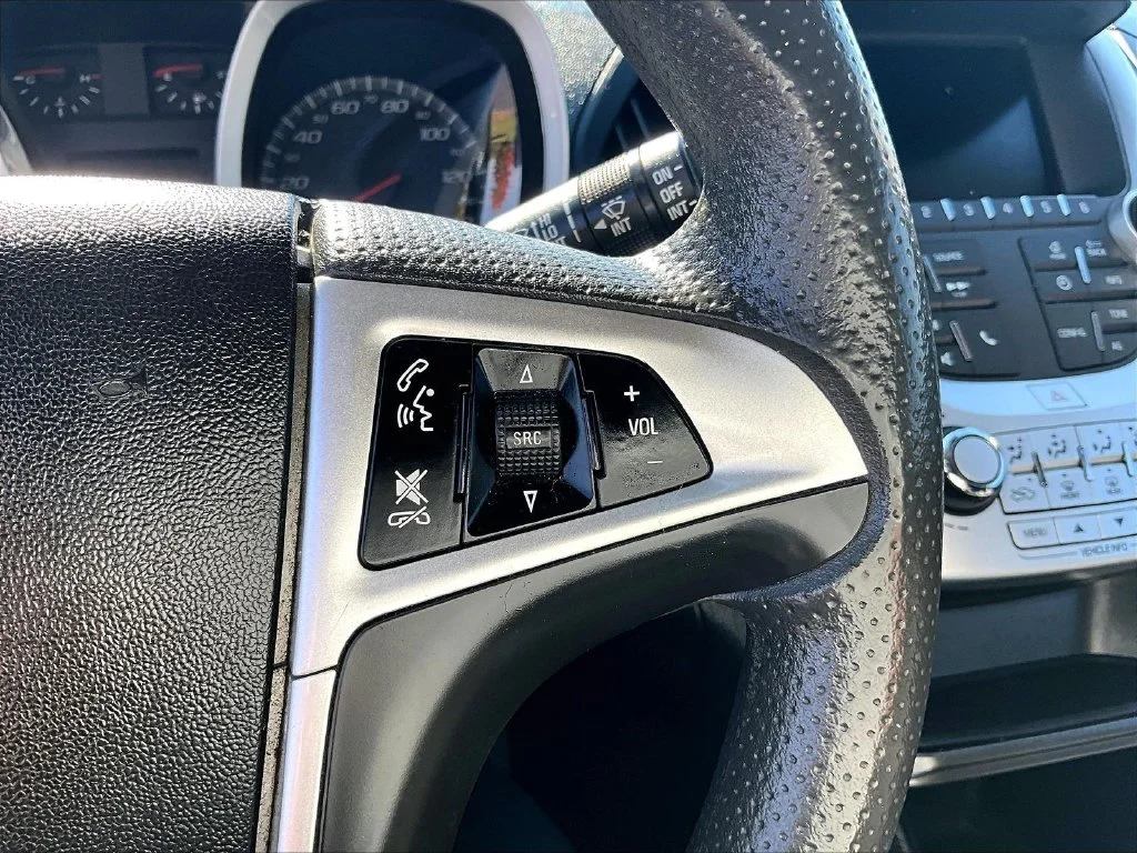 Used 2016 White Chevrolet LT image 18