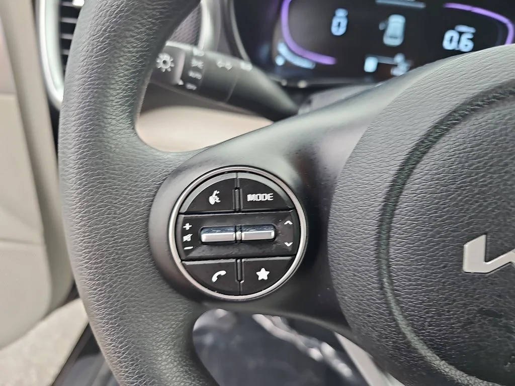 Used 2025 Black Kia LX image 17