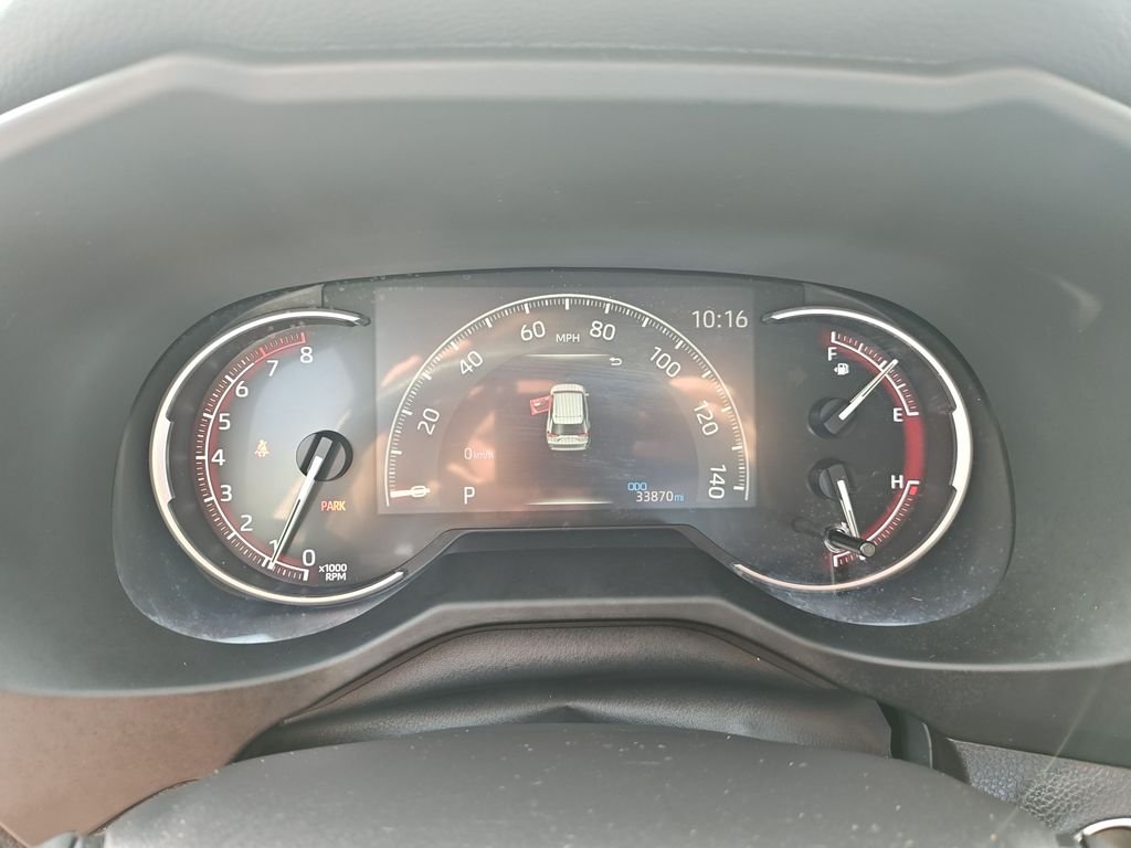 Used 2025 White Toyota XLE image 18