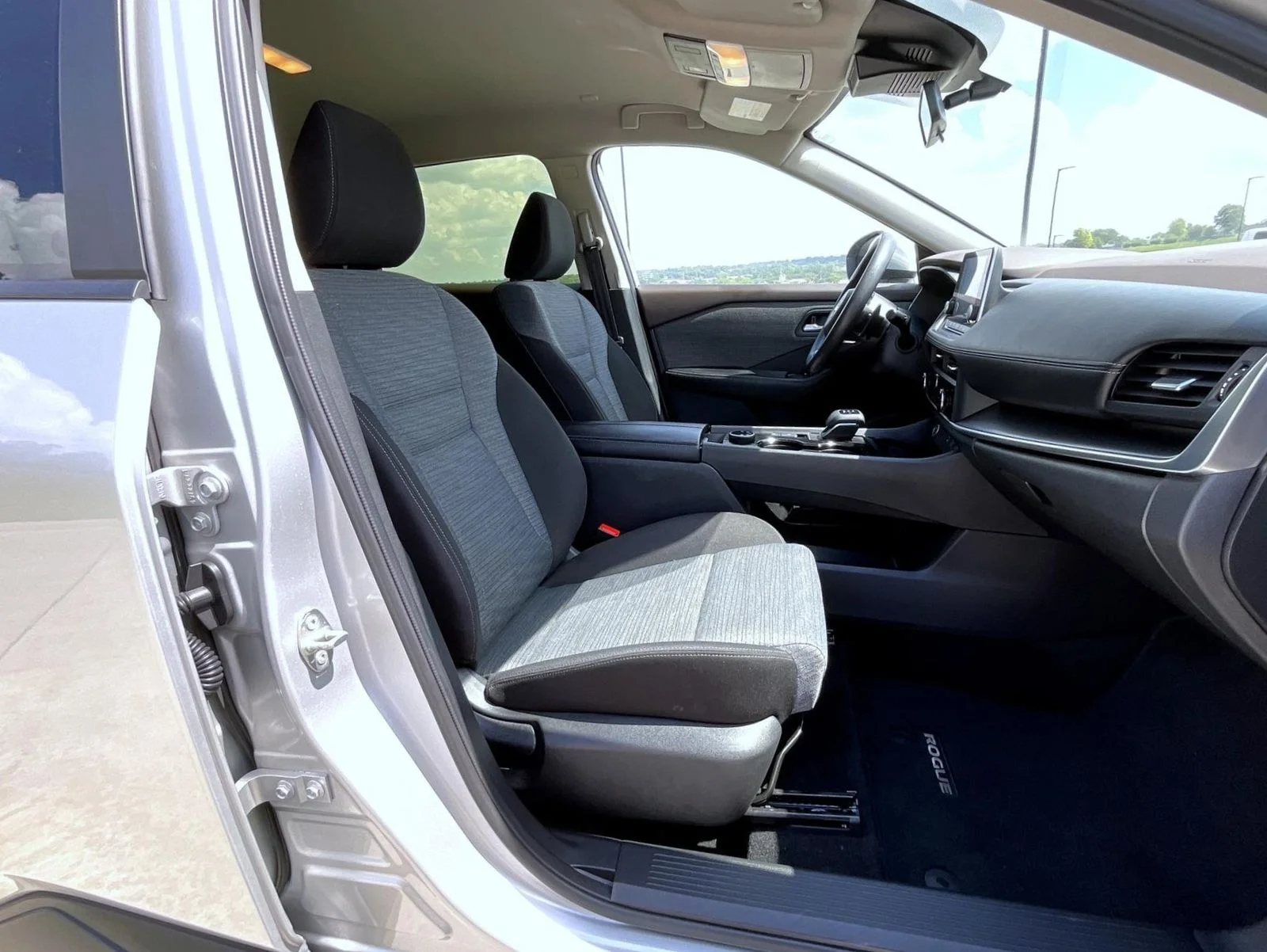Used 2023 Silver Nissan SV image 16