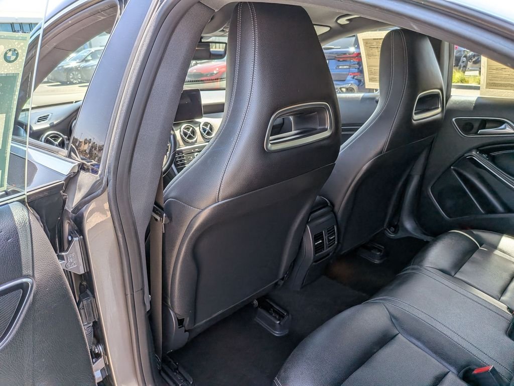 Used 2018  Mercedes-Benz CLA 250 image 11
