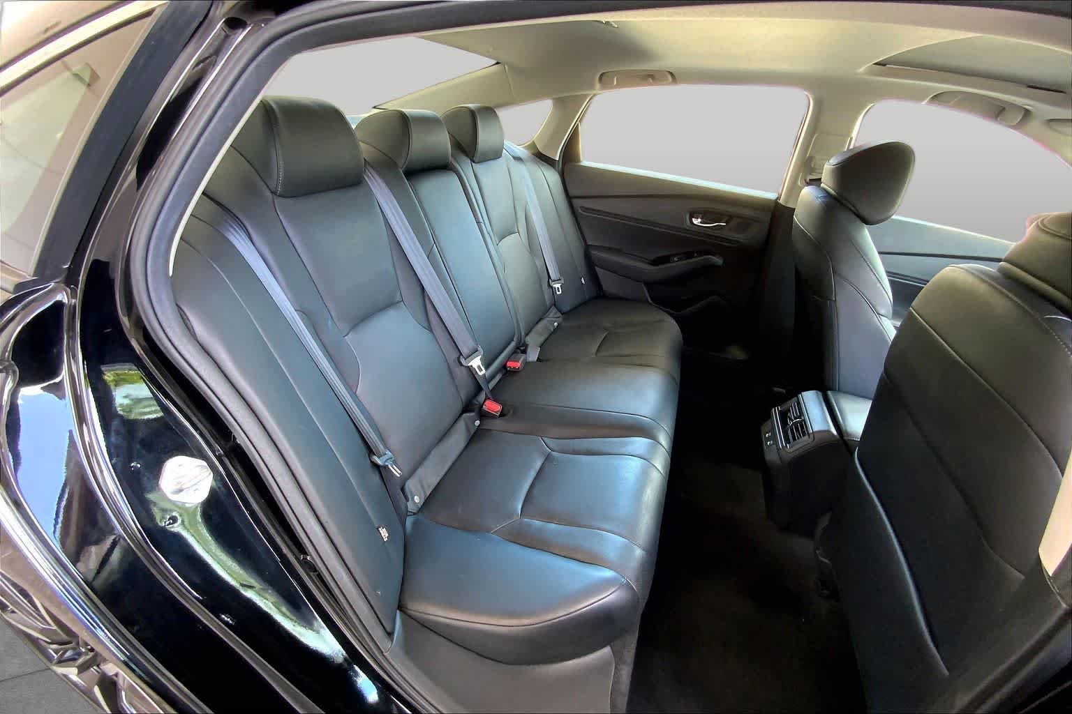Used 2024 Crystal Black Pearl Honda Touring image 20