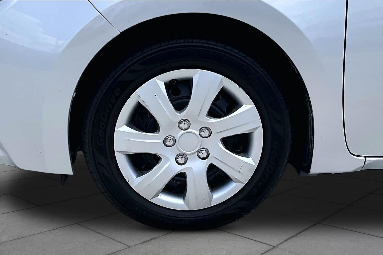 Used 2016 Classic Silver Metallic Toyota LE image 11