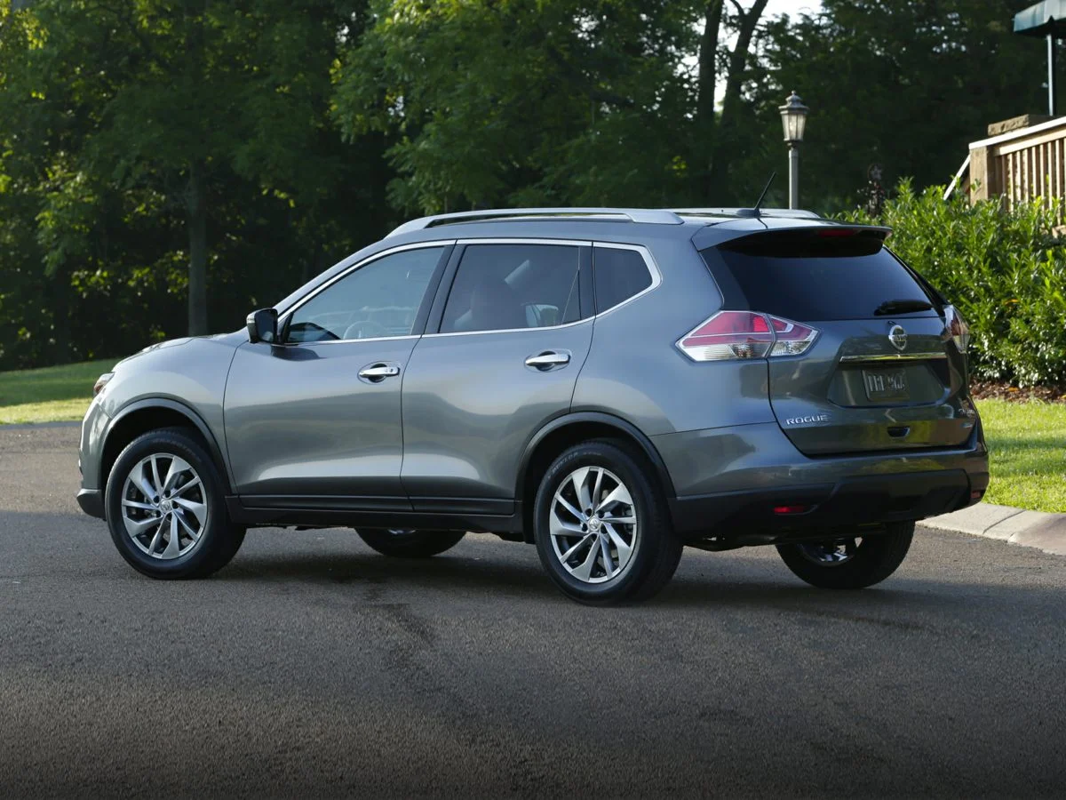 2016 Nissan Rogue SL FWD's photo
