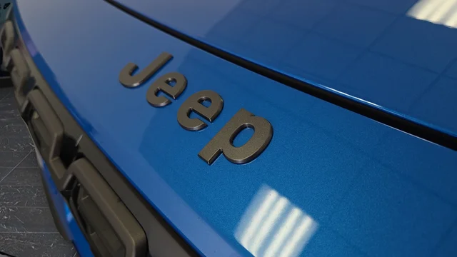 New 2026 Hydro Blue Pearl-Coat Exterior Paint Jeep Limited image 42