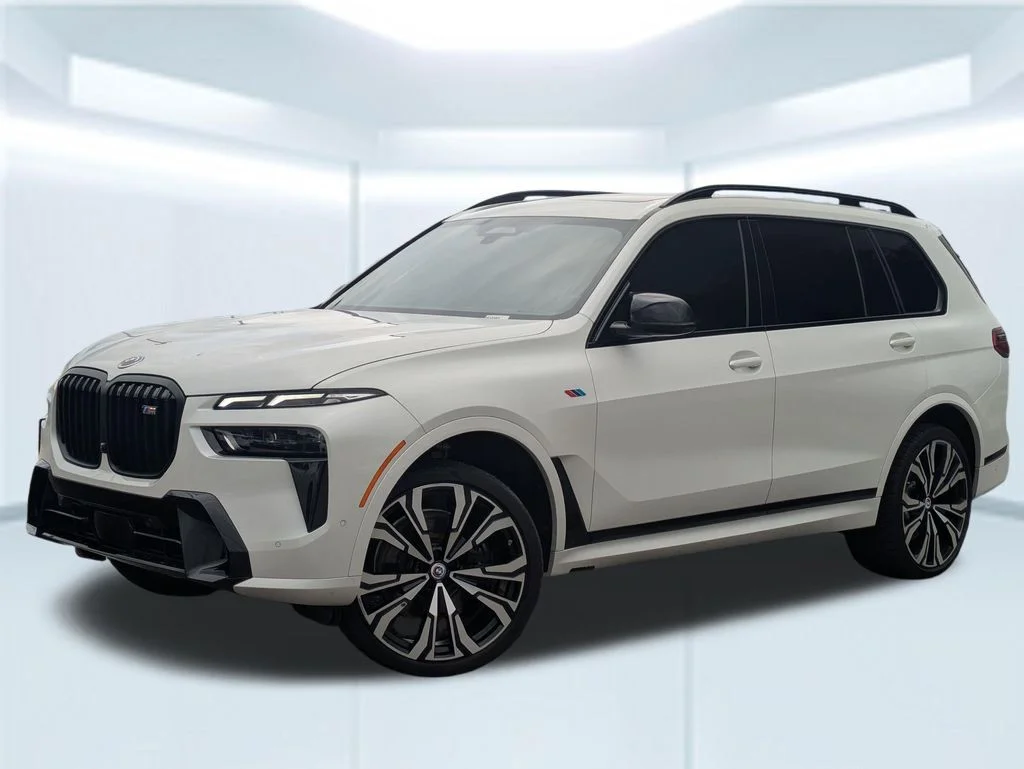 2023 BMW X7 M60i's photo