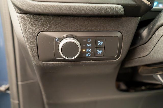 Used 2020 Blue Metallic Ford SE image 20