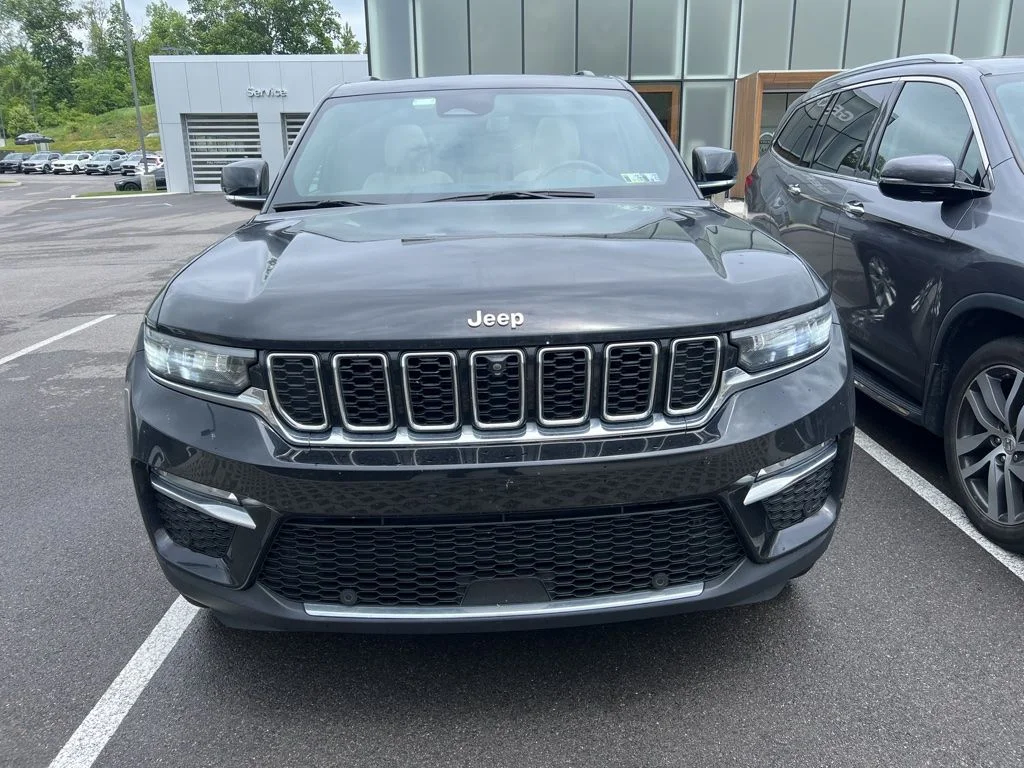 2023 Jeep Grand Cherokee's photo