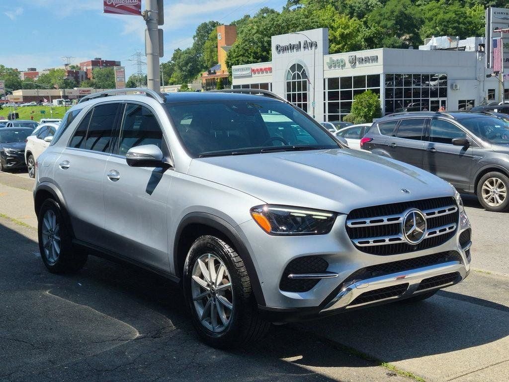 Used 2025 Gray Mercedes-Benz GLE 350 image 4