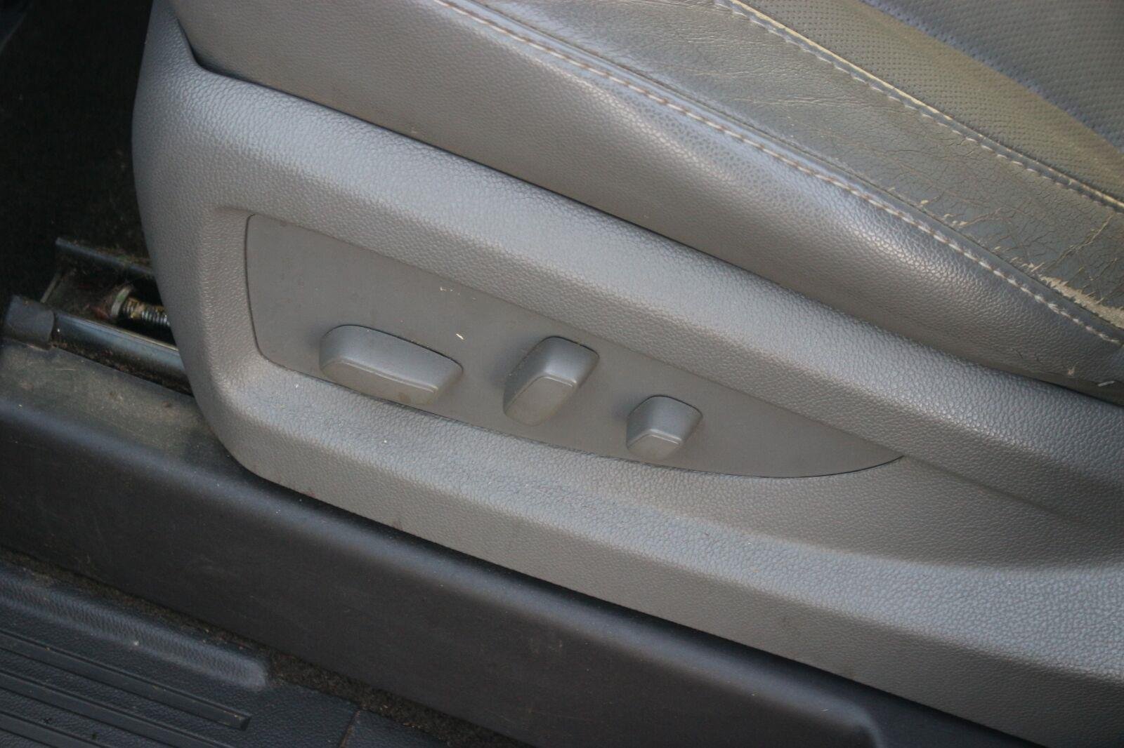 Used 2015 SLATE GREY METALLIC Chevrolet LTZ image 18