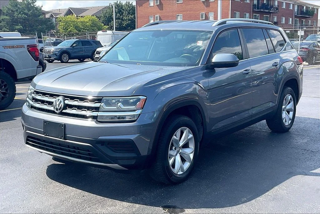 Used 2019 Gray Volkswagen S image 11