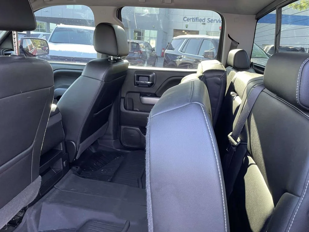 Used 2018 CAJUN RED TINTCOAT Chevrolet LTZ image 15