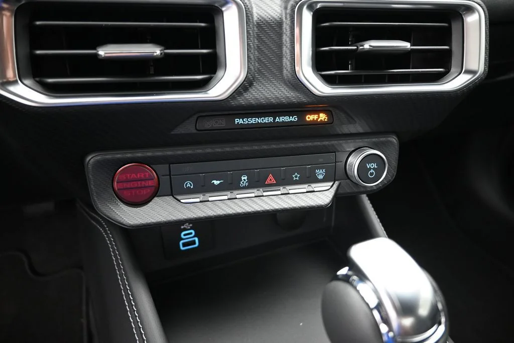New 2026 Vapor Blue Metallic Ford GT Premium image 17