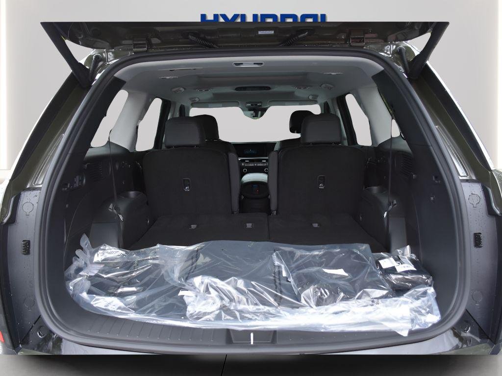 New 2026 Titan Charcoal Pearl Hyundai Limited FWD image 13