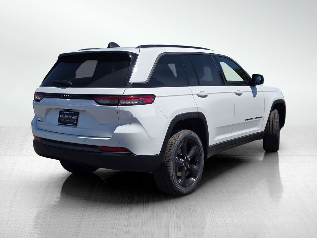 New 2026 Bright White Clearcoat Jeep Limited image 4