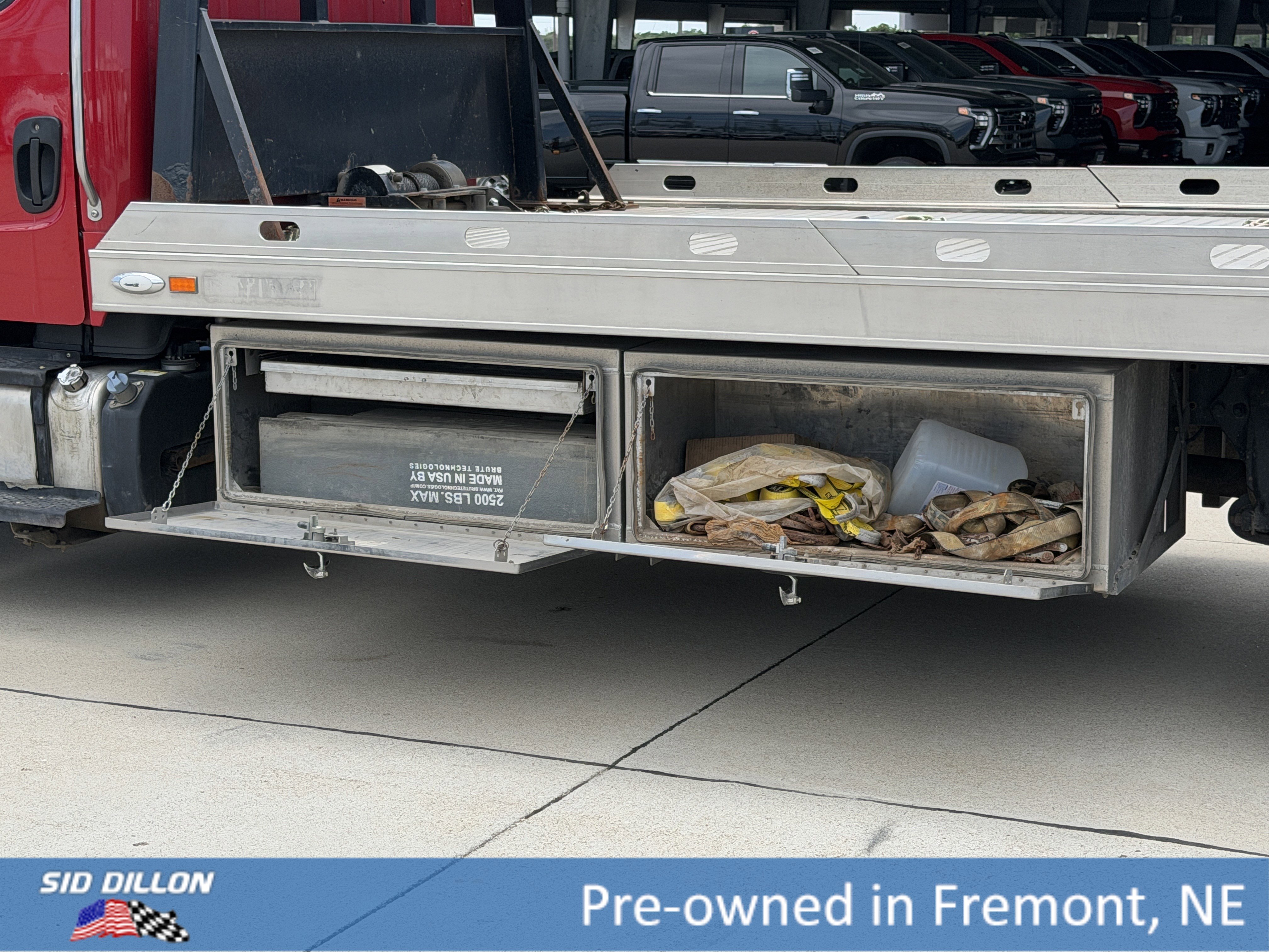 Used 2016 Red Freightliner  image 5