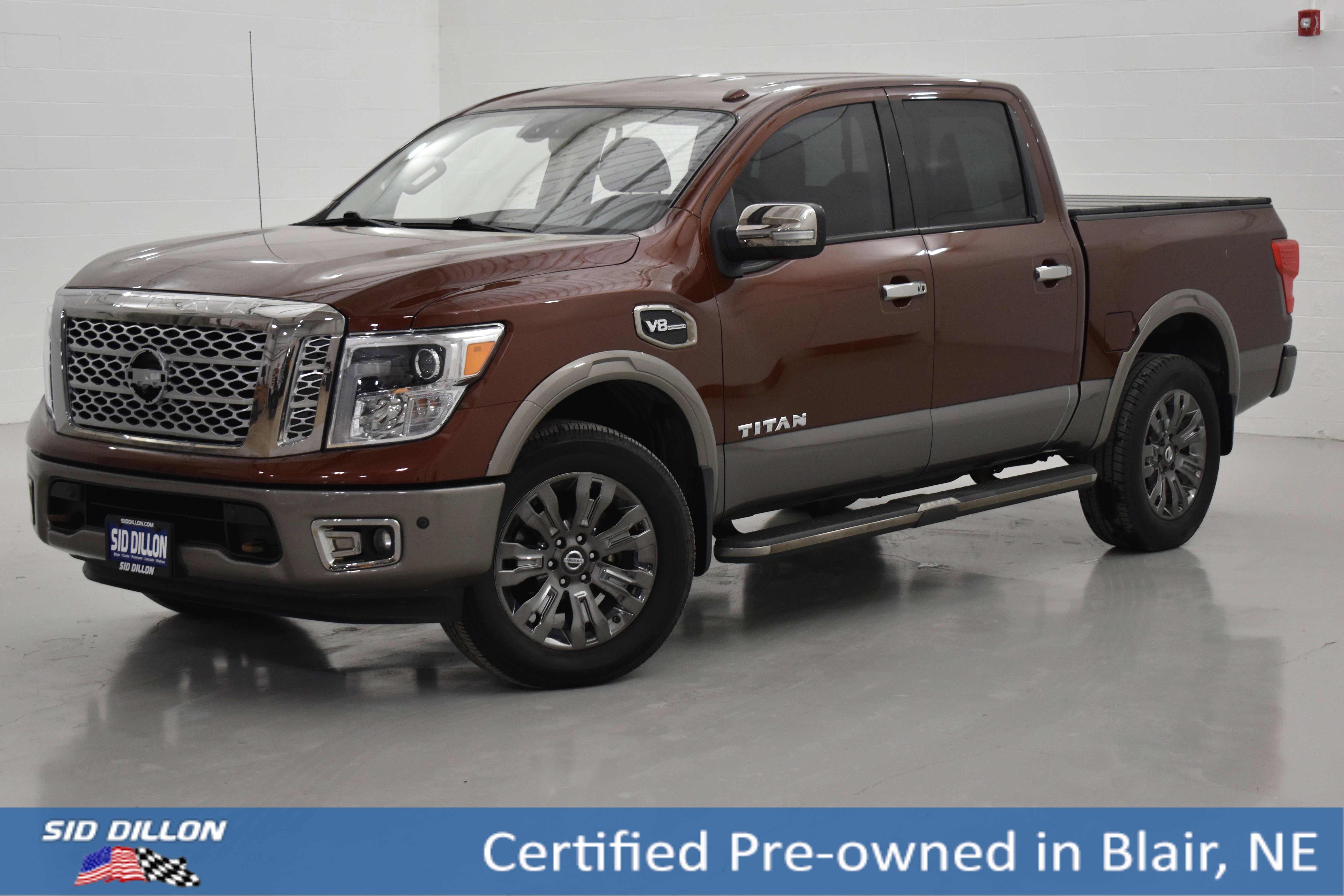 2017 Nissan Titan Platinum Reserve 4X4 Crew Cab's photo