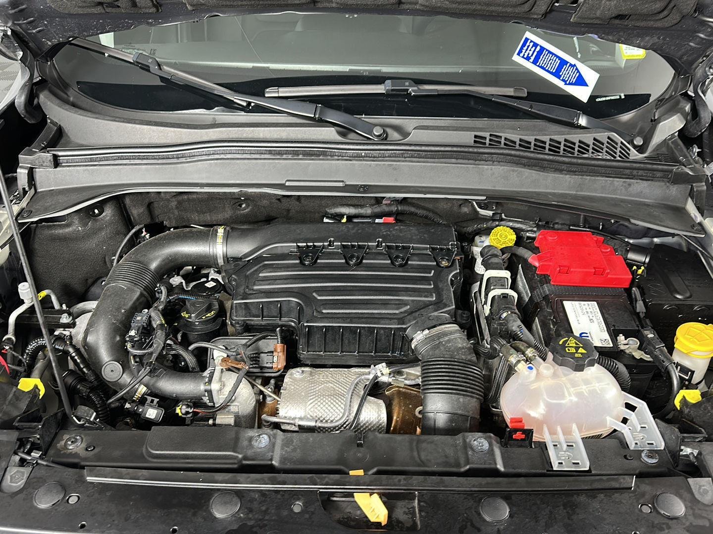Used 2022 Gray Jeep  image 4