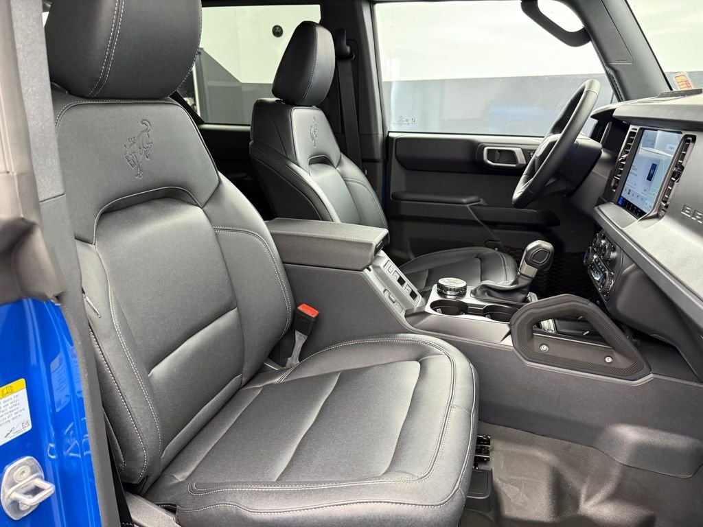 New 2026 Velocity Blue Metallic Ford Badlands® image 63