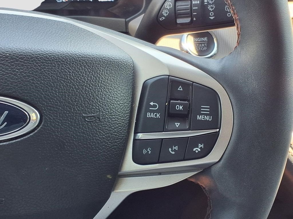 Used 2025 White Metallic Ford Active image 16
