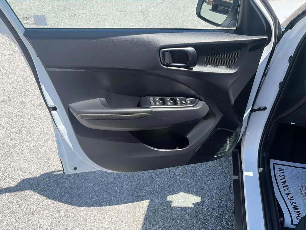 Used 2025 White Hyundai Limited image 11