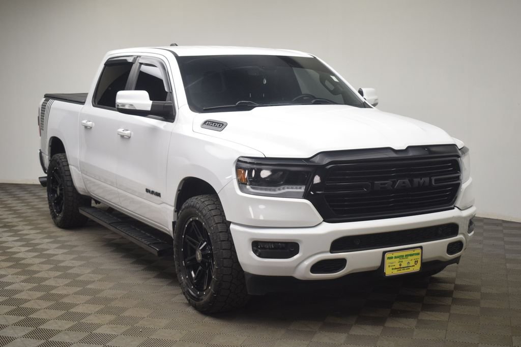2020 RAM 1500 Big Horn/Lone Star 4x4 Crew Cab 5'7's photo