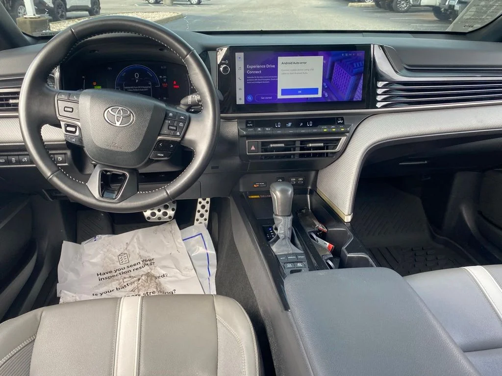 Used 2025 White Toyota SE image 9