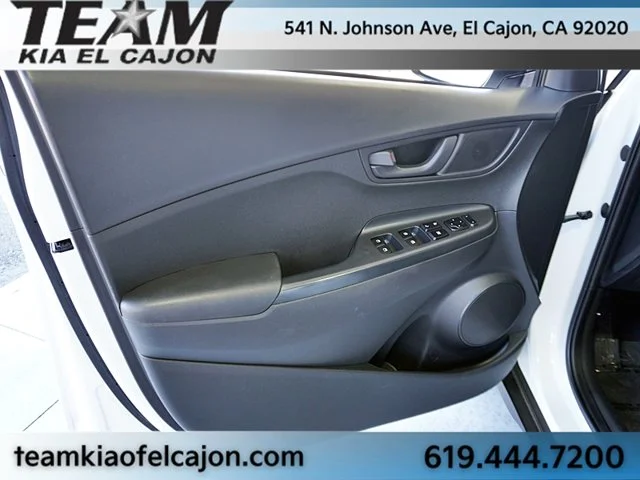 Used 2018 White Hyundai SEL image 25