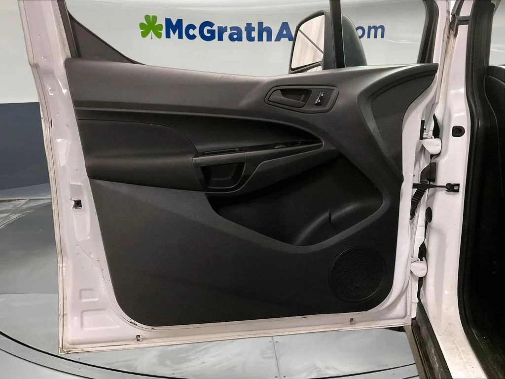 Used 2017 White Ford XL image 27