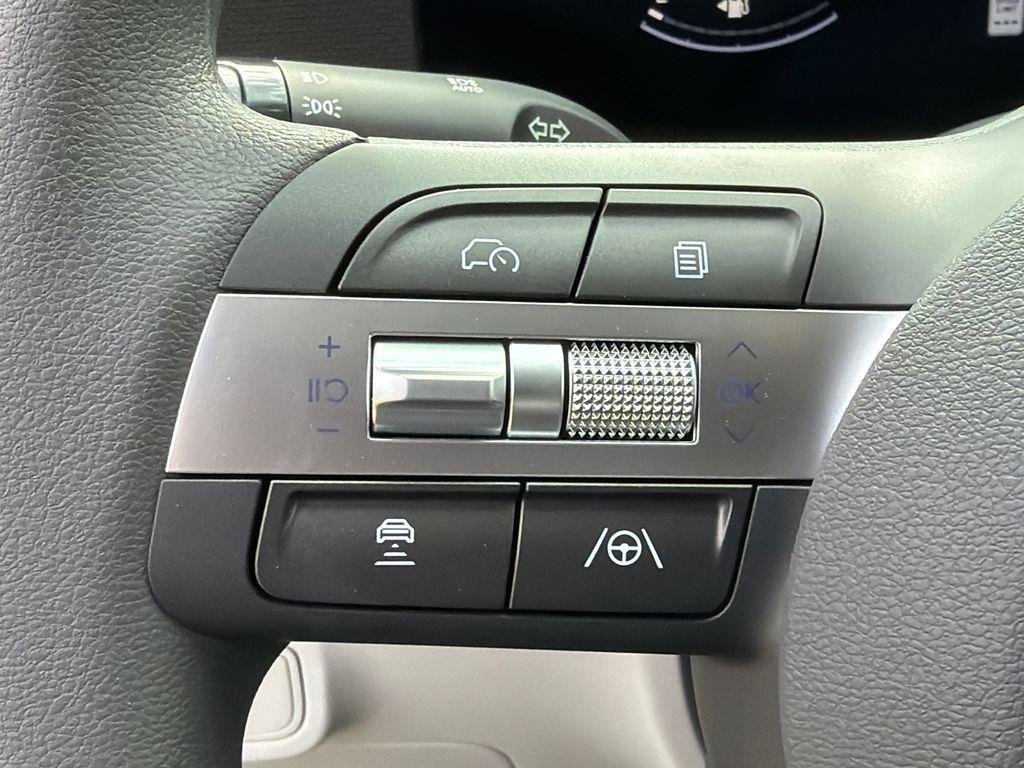 New 2026 White Hyundai SE FWD image 24