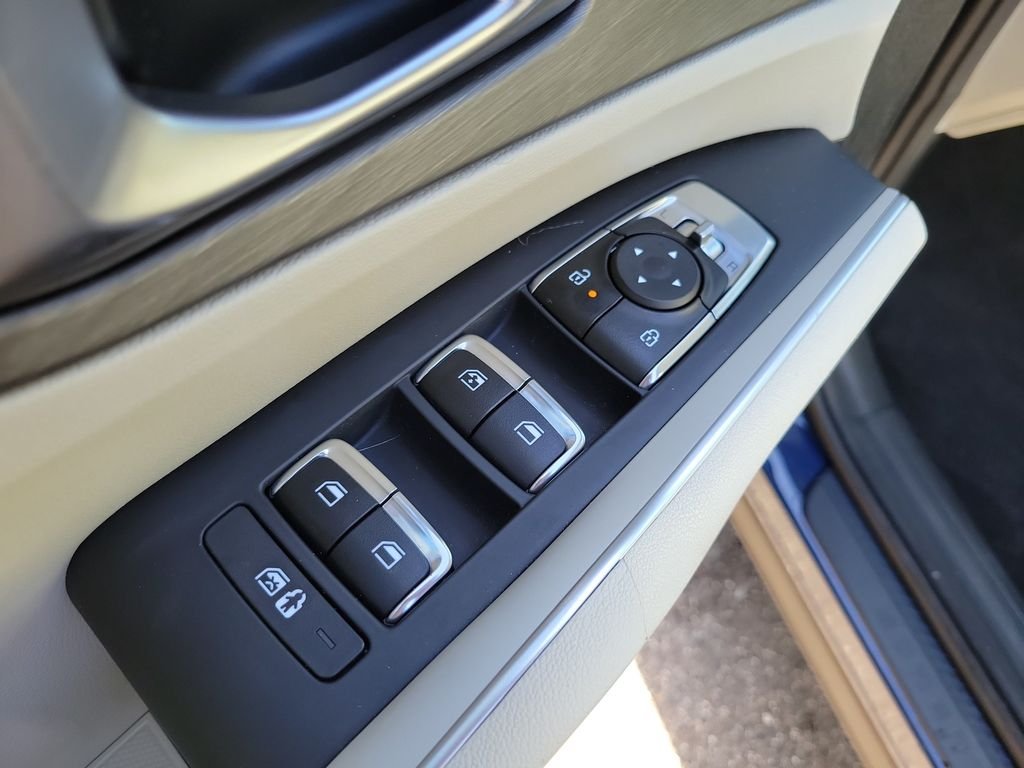 Certified Used 2025 Midnight Lake Blue Kia X-Line EX image 21