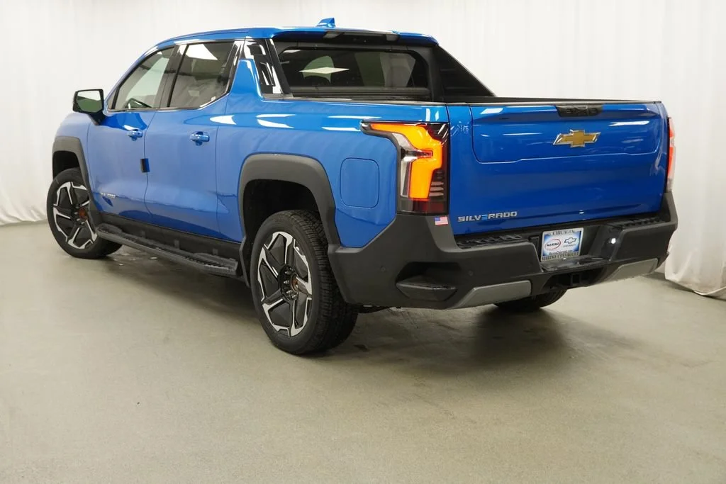 New 2026 Riptide Blue Metallic Chevrolet LT - Max Range image 2