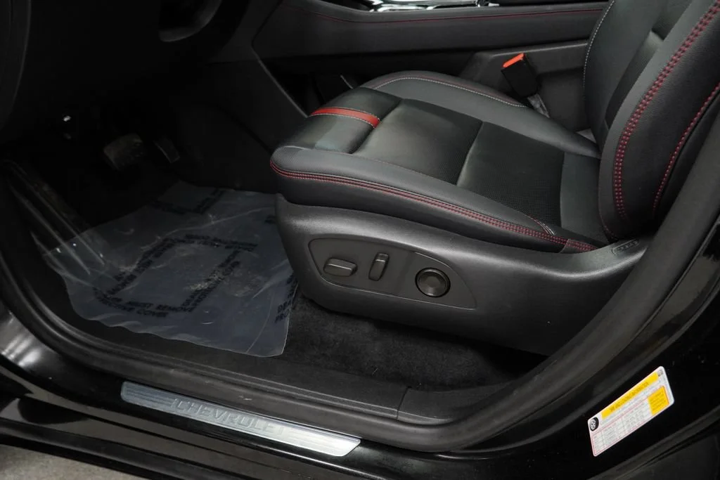 Used 2024 Mosaic Black Metallic Chevrolet RS image 26
