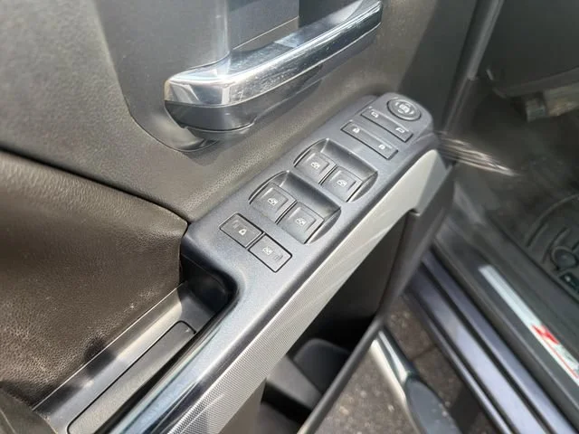 Used 2016 TUNGSTEN METALLIC Chevrolet LT image 13