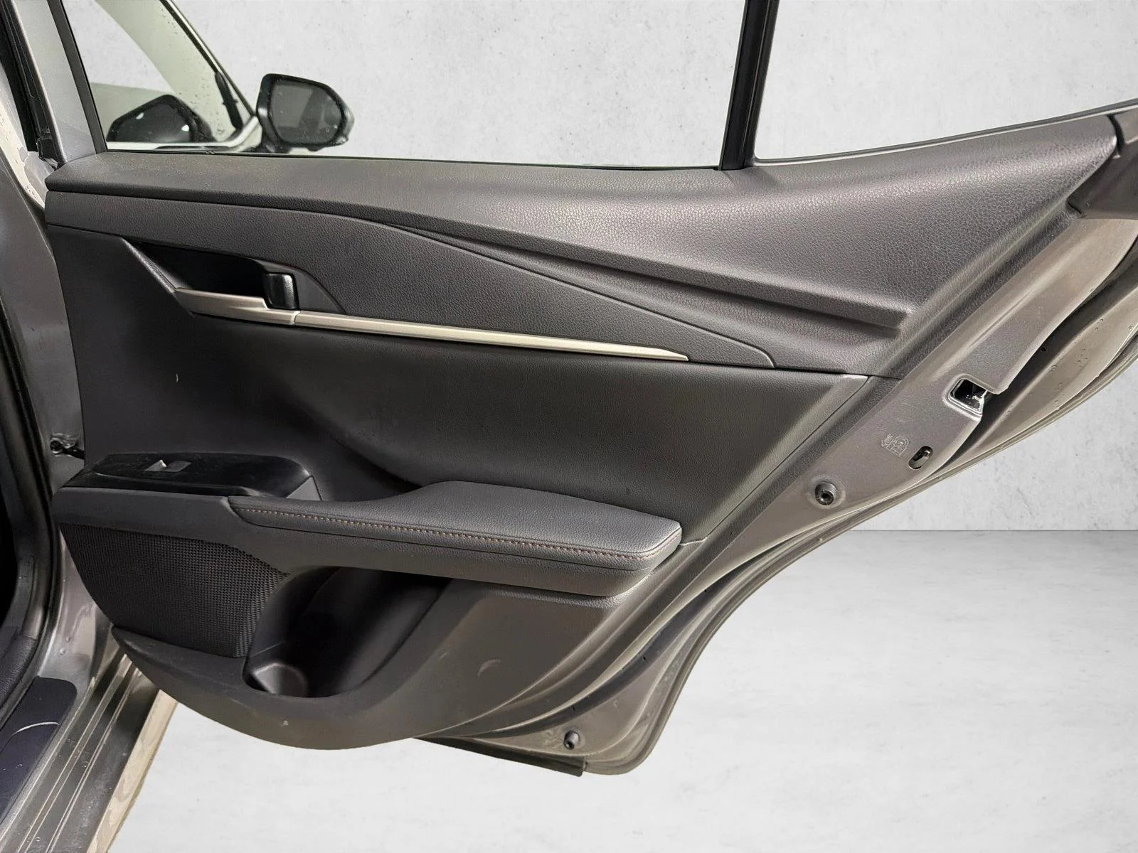 Used 2025 Silver Toyota LE image 17