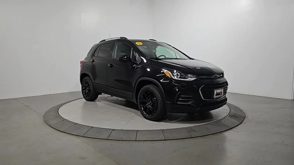 Used 2022 Black Metallic Chevrolet LT image 8