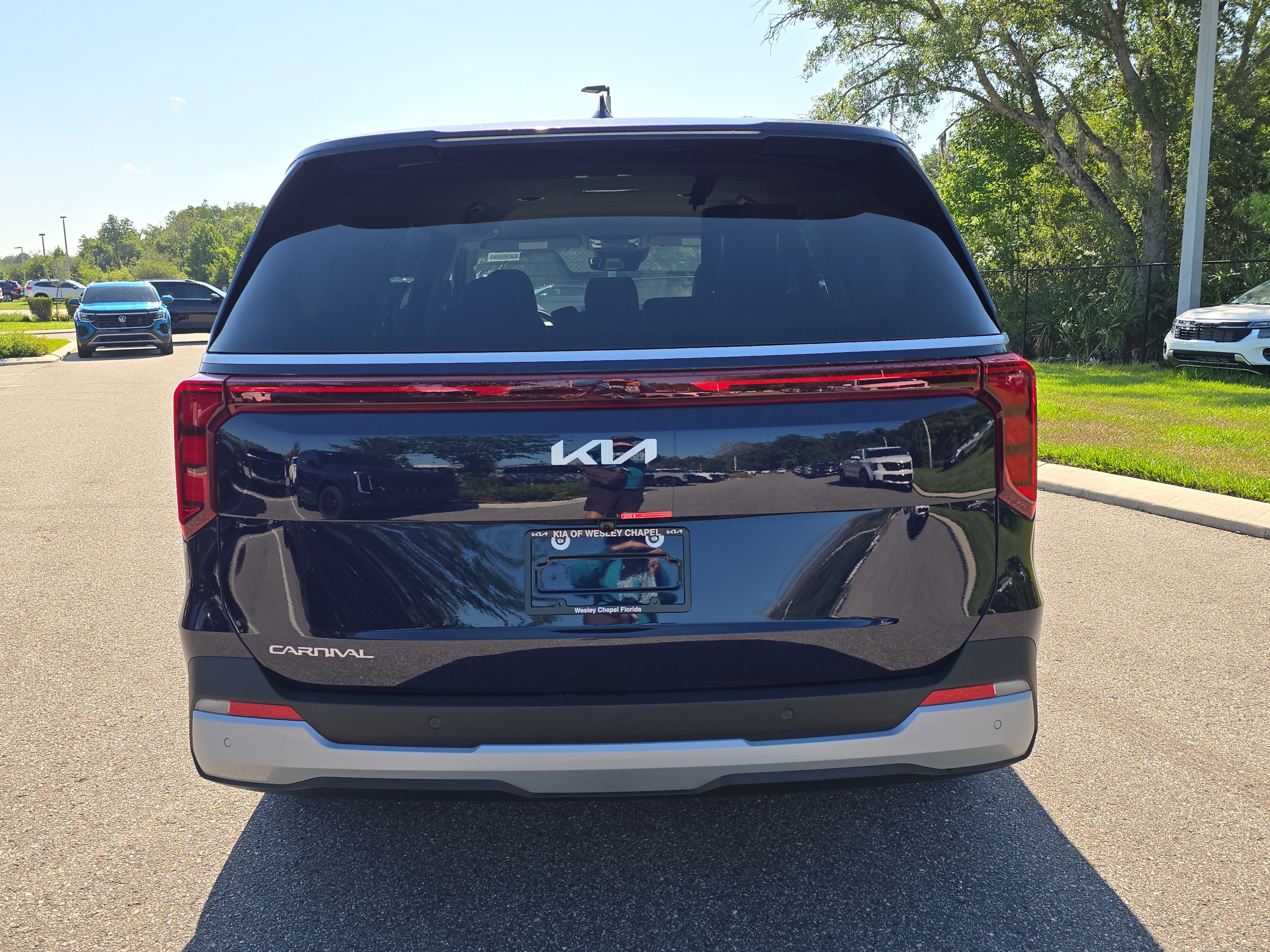New 2026 Deep Chroma Blue Kia LXS image 7