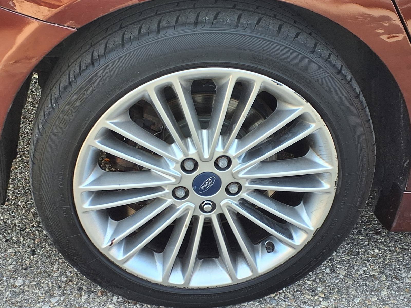 Used 2015 Bronze Fire Metallic Tinted Clearcoat Ford SE image 30