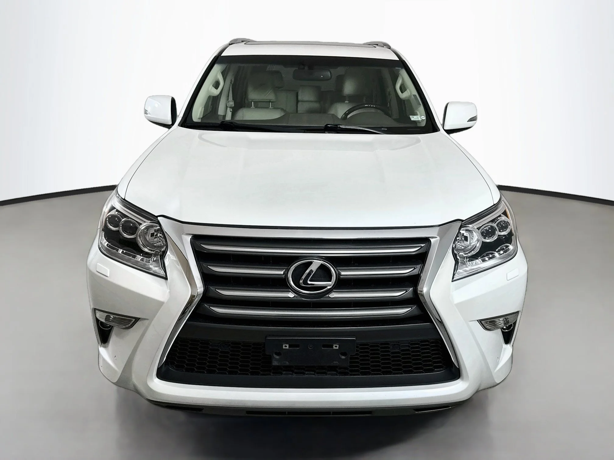 Used 2019 Starfire Pearl Lexus 460 image 2