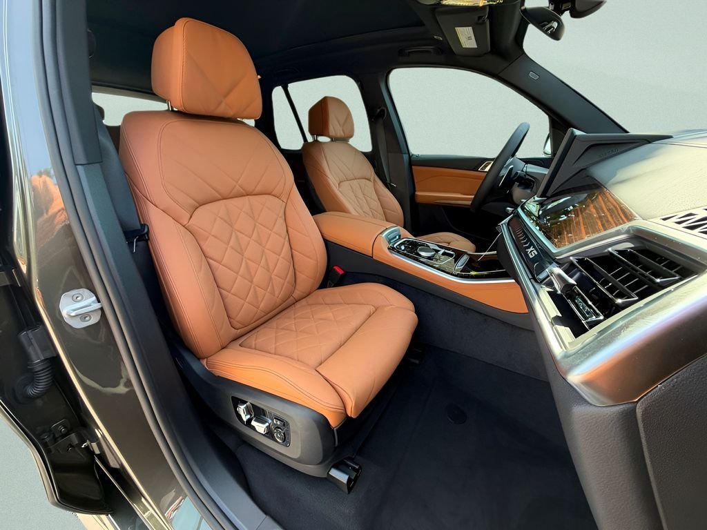 New 2026 Manhattan Green Metallic BMW xDrive40i image 23