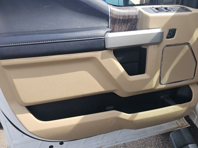 Used 2019 White Ford Lariat image 18