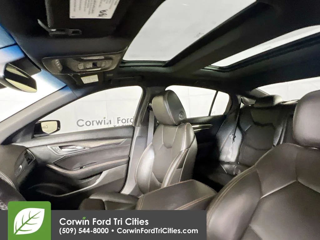 Used 2023 Black Cadillac Sport image 25