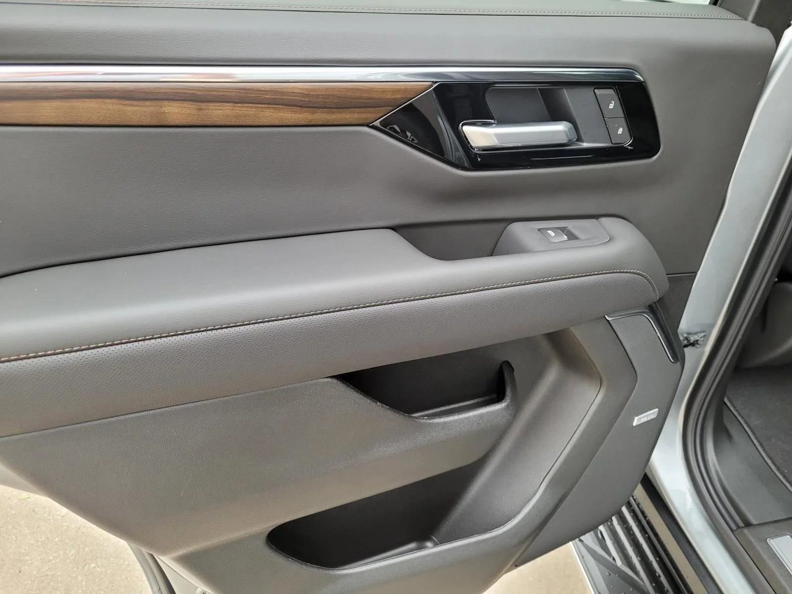 New 2026 Sterling Gray Metallic Chevrolet High Country image 10
