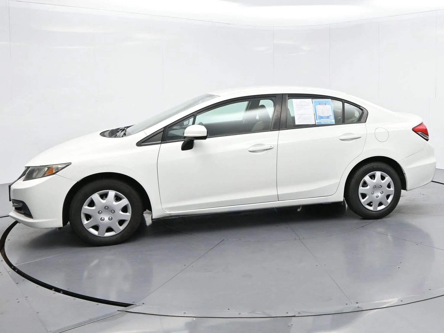 Used 2015 Taffeta White Honda LX image 4