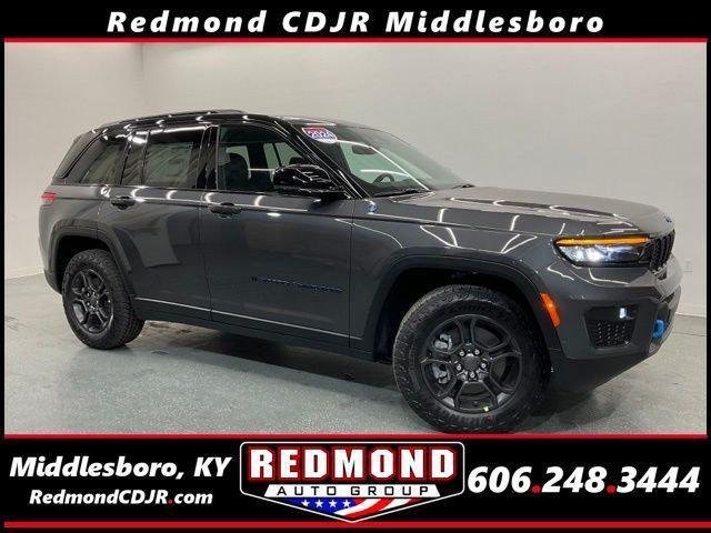 New 2024 Baltic Gray Metallic Clearcoat Jeep Trailhawk image 1