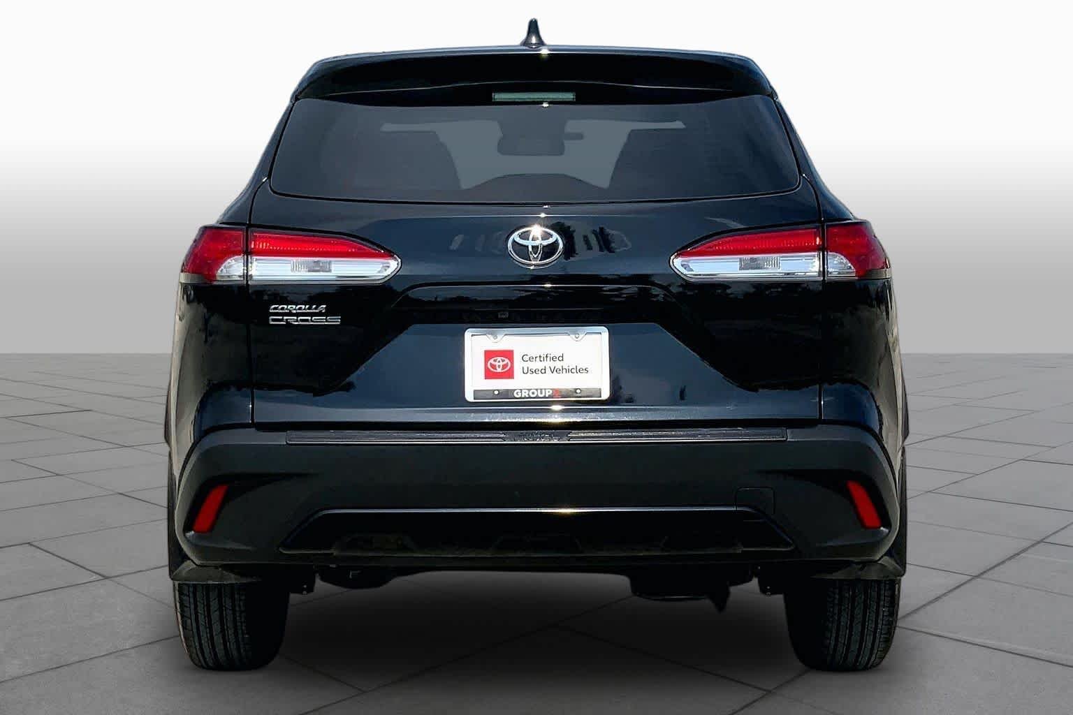 Used 2025 Jet Black Toyota L image 5