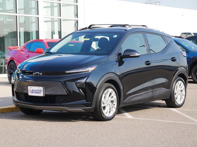 Used 2023 Chevrolet Bolt EUV LT with VIN 1G1FY6S07P4206060 for sale in Roseville, Minnesota